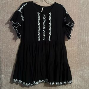 Black Santiago White Embroidered Lace Dress